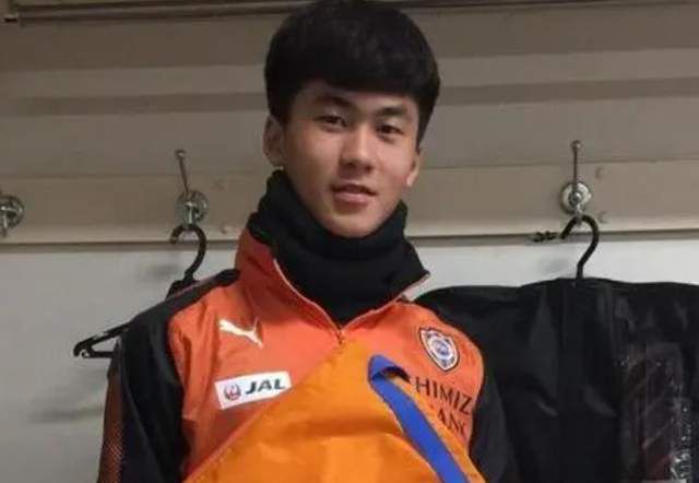 色黄啪啪网18以下免费进
